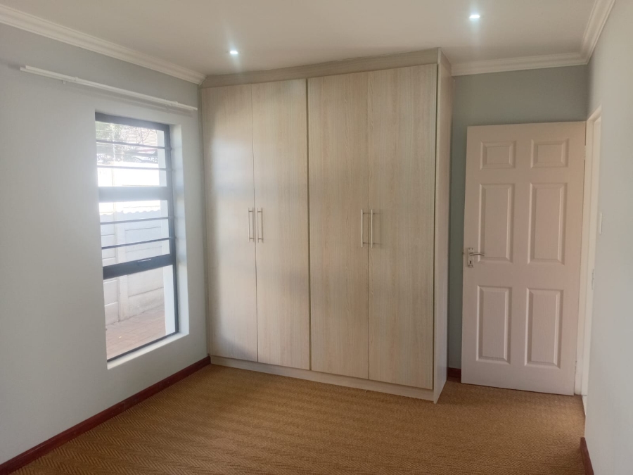 To Let 2 Bedroom Property for Rent in Selborne Eastern Cape